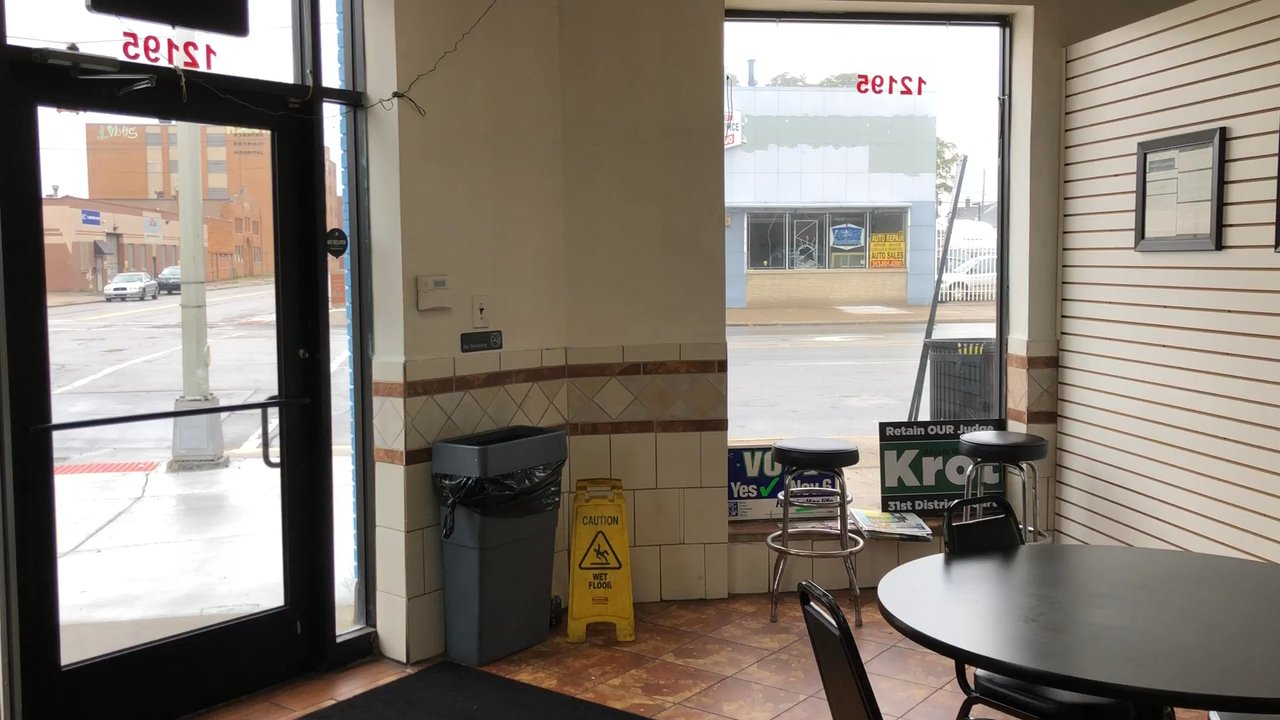 Amar Pizza - Pizza Near Me - Hamtramck, Michigan