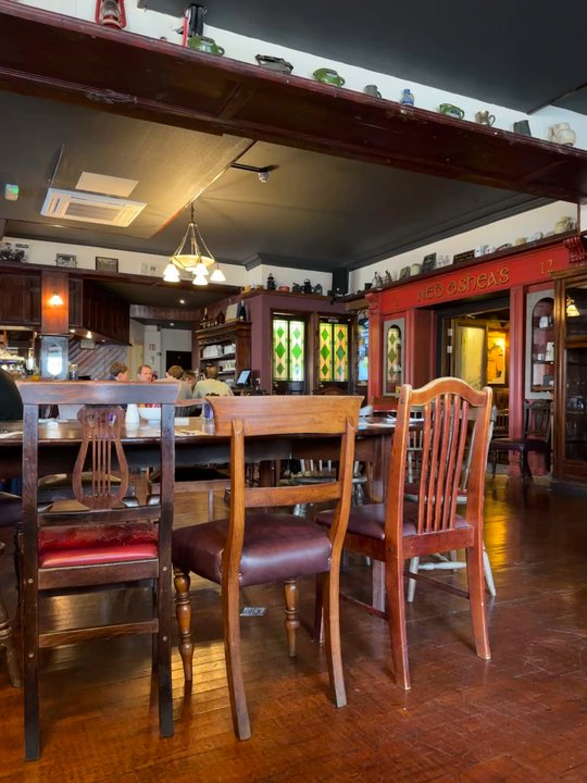 O'Sheas Merchant - Irish Pub Near Me - Dublin, D