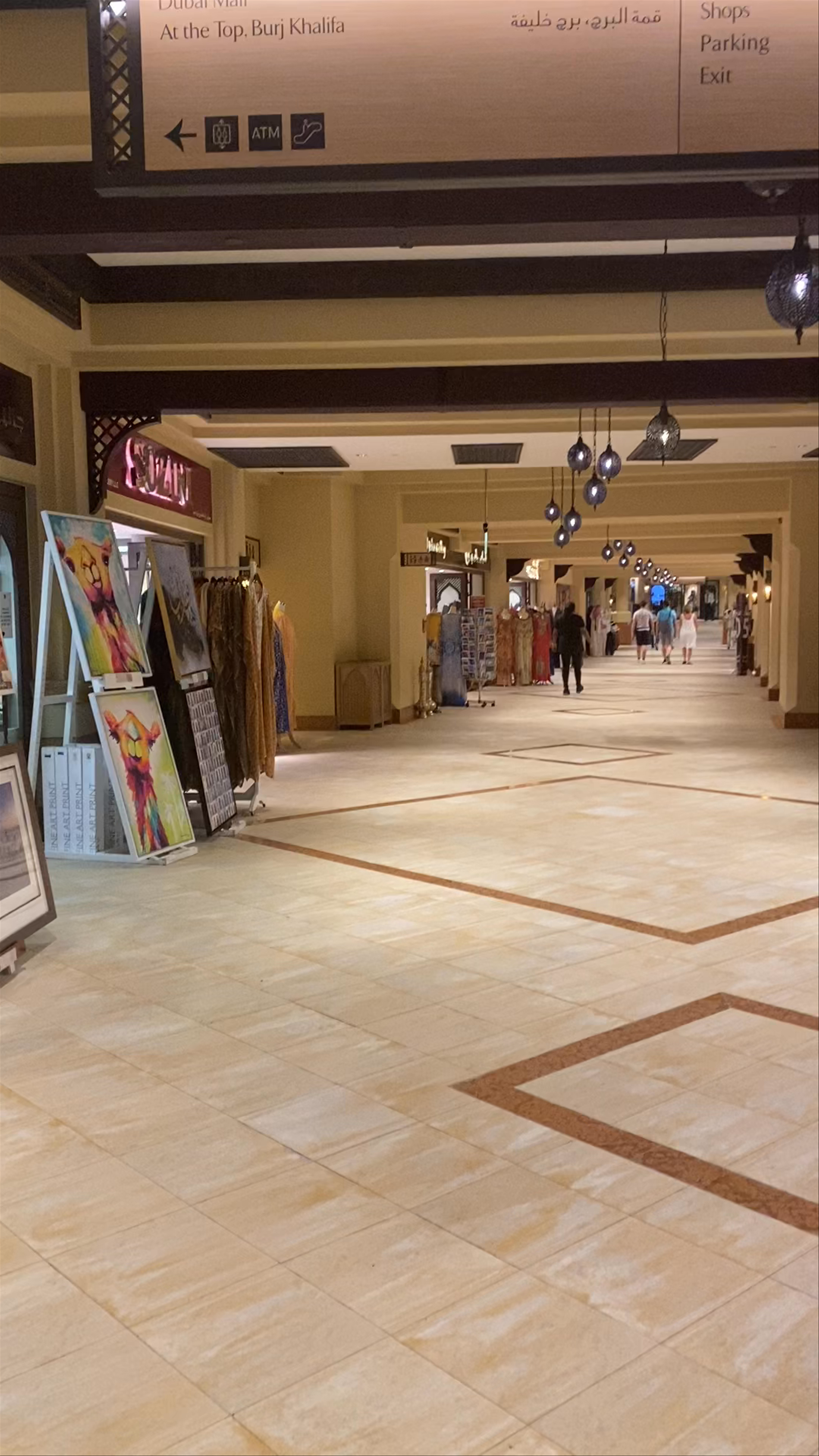 Souk Al Bahar: Elegant Shopping Escape in Dubai