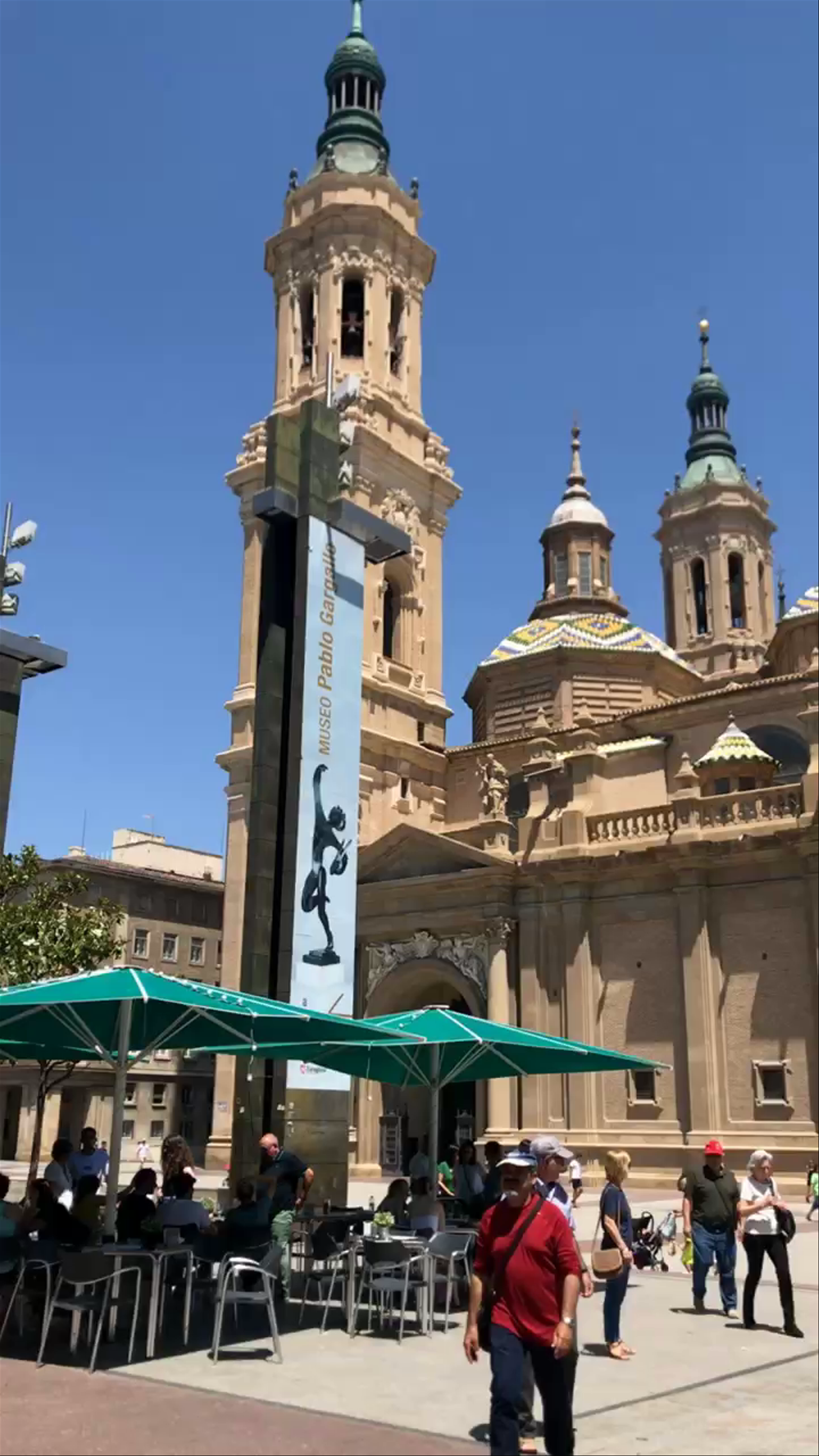 Basílica de Nuestra Señora del Pilar: Majestic Spiritual Landmark in Zaragoza