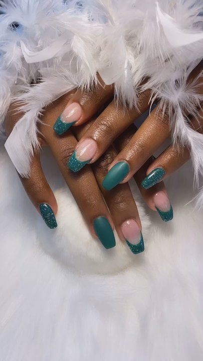 Lotus Nails - Nail Salons Near Me - Paris, 75