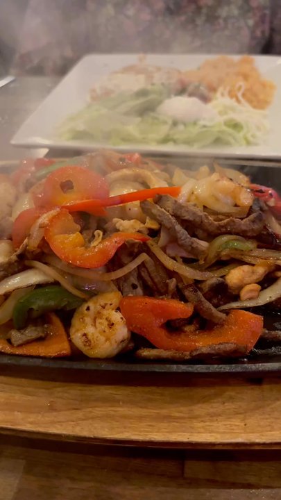 Taco Mexicalis - Most delicious Texas Fajitas in Williamsburg Virginia area & the icing was the wonderful Mariachi Band to serenade our anniversary - Mexican Near Me - Williamsburg, Virginia