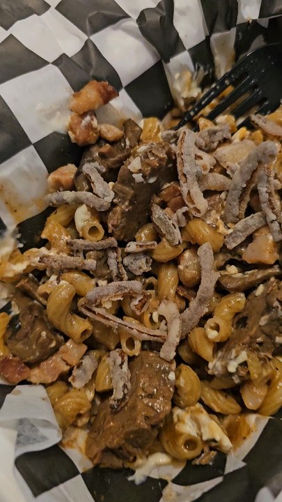 Braised Restaurant - Mac Stroganoff - Food Trucks Near Me - Eugene, Oregon