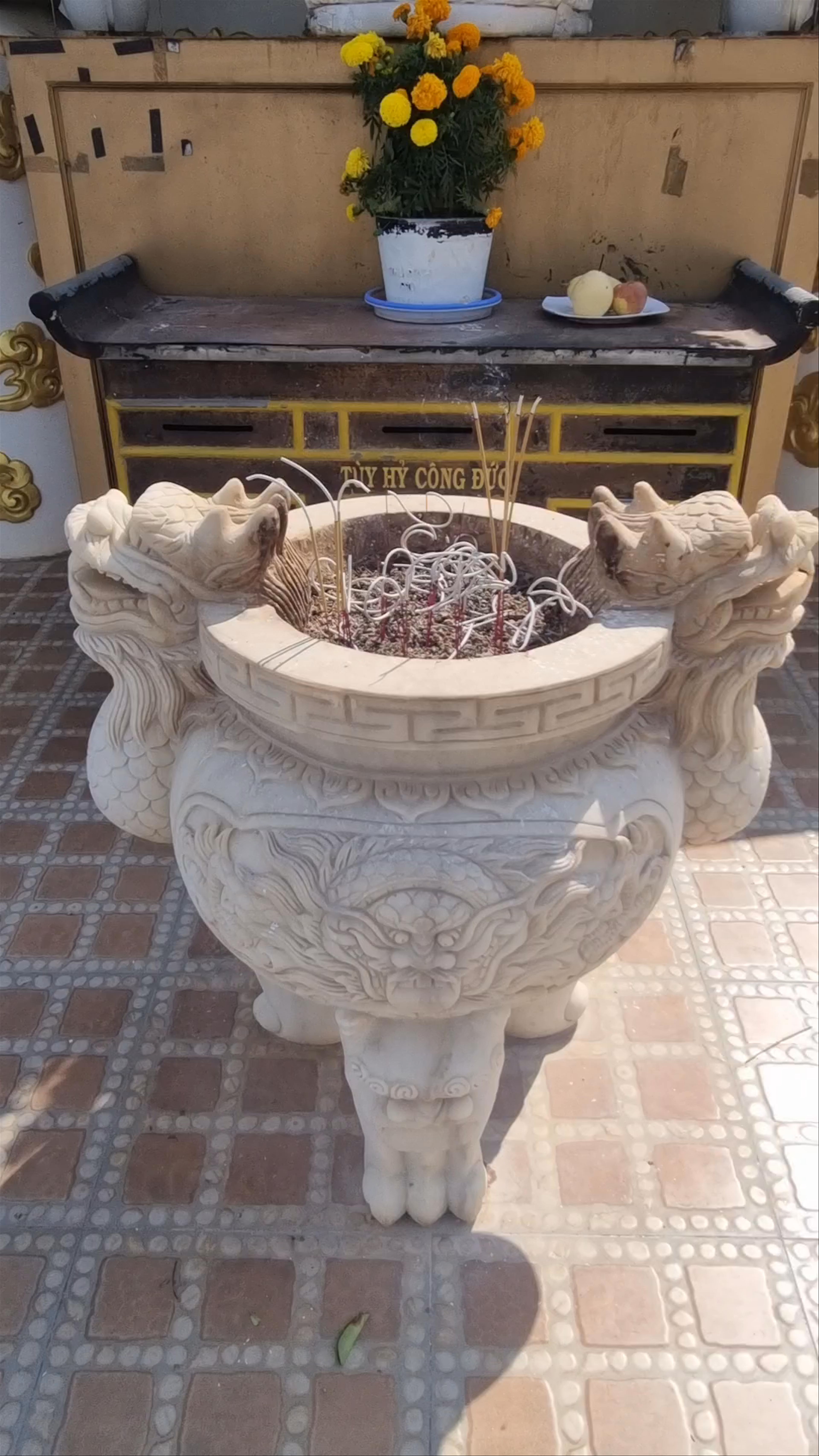 Mẹ Quán Thế Âm Nam Ban