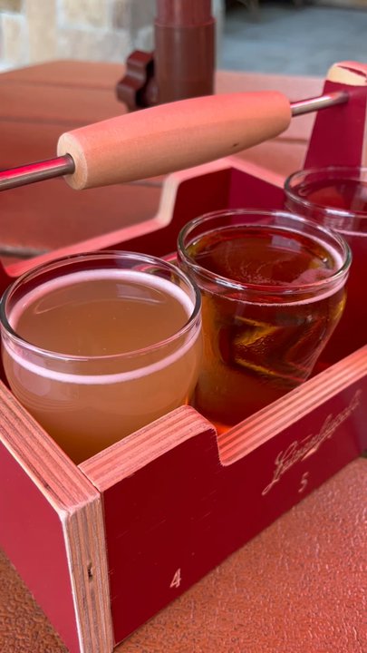 Leinie Lodge - Beer flight - Breweries Near Me - Chippewa Falls, Wisconsin