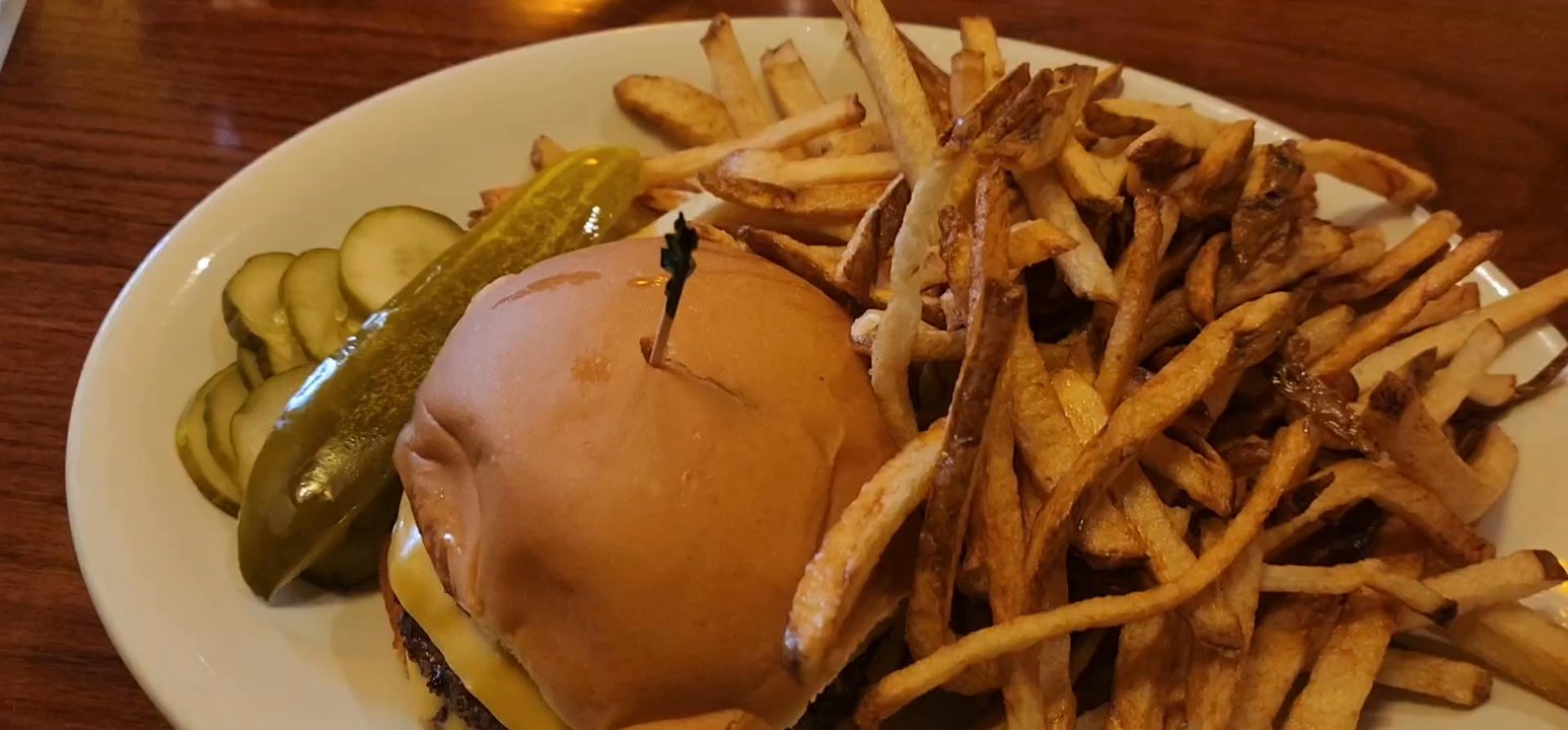Rockne's - American Near Me - Streetsboro, Ohio
