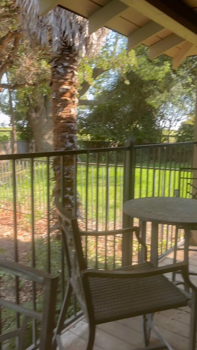 LVVR Sparkling Cellars - Wine Tasting Room Near Me - Lodi, California
