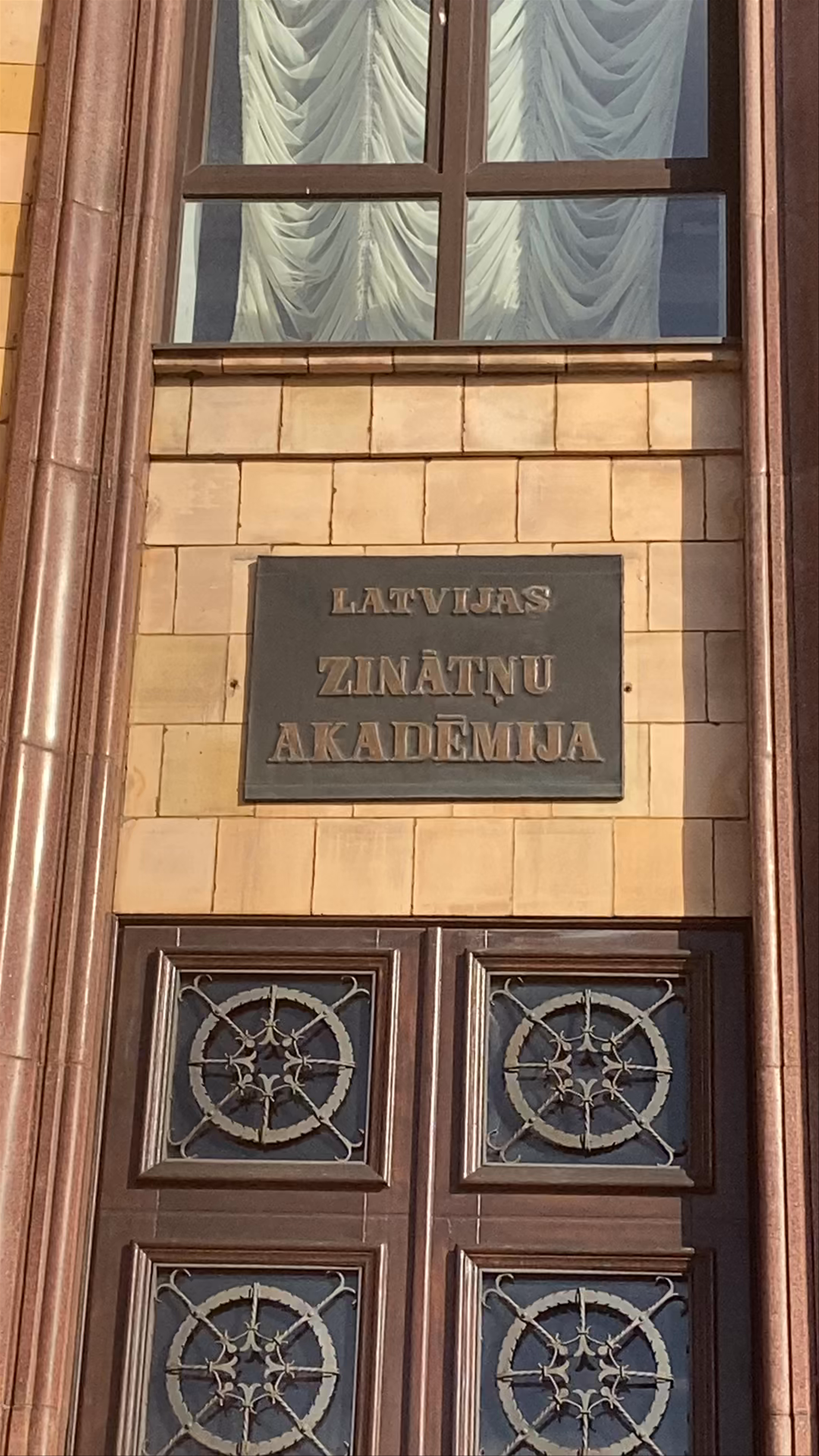 Latvian Academy of Sciences: Stalinist Architecture and Riga Panorama