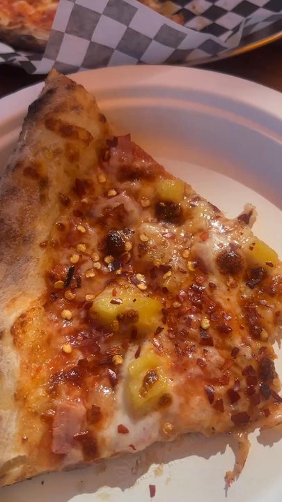 Nomadic Pizza - Pizza Near Me - Haleiwa, Hawaii