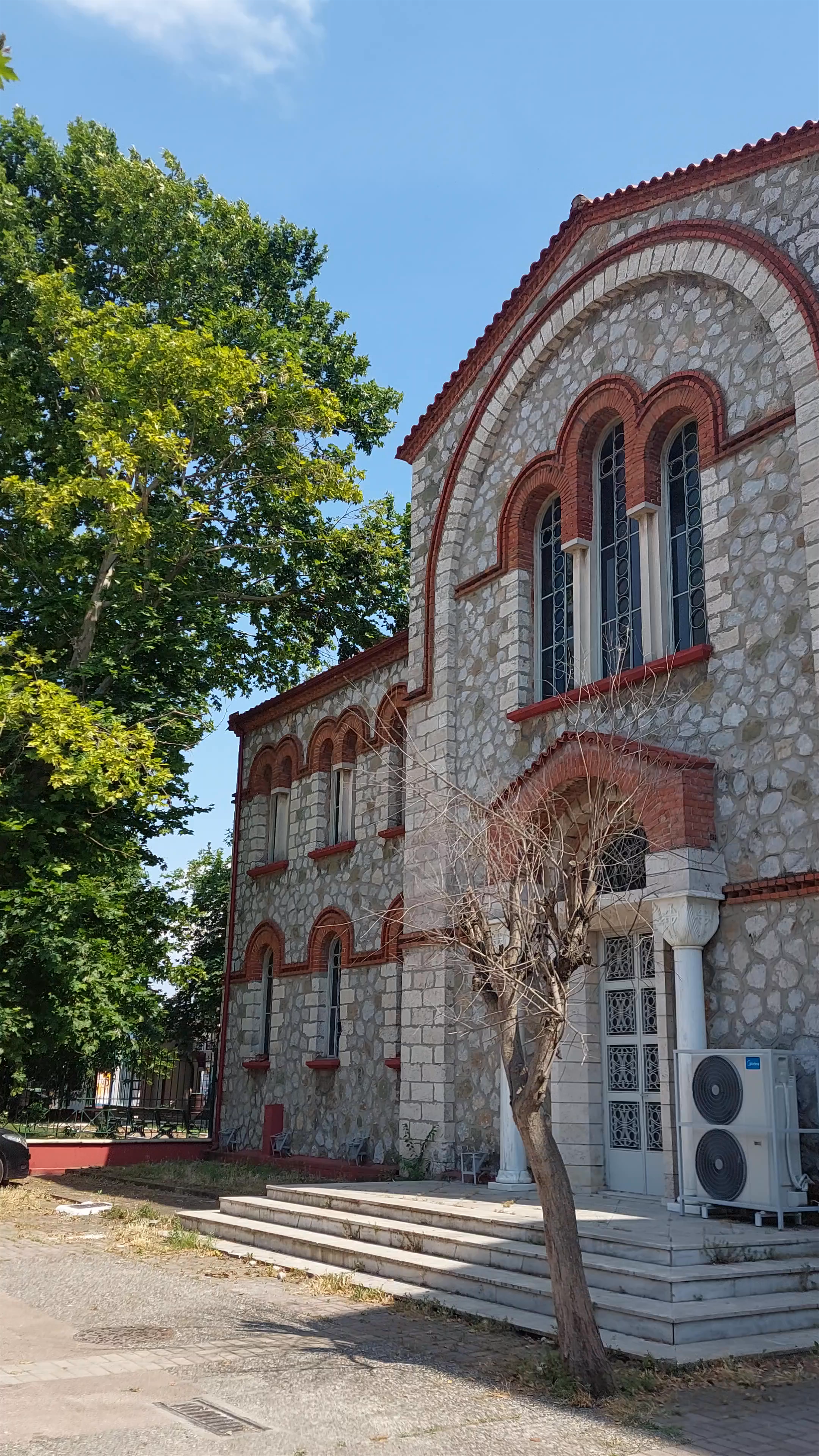 Ιερός Ναός Κοιμήσεως Της Θεοτόκου