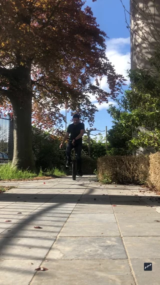 riu submission: Outspin-in donkey kick-in to in 360