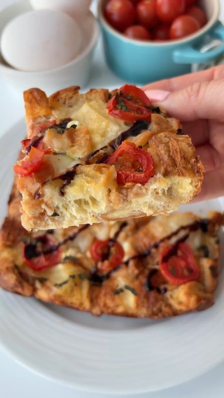 Caprese Croissant Bake 🥐🍅🧀