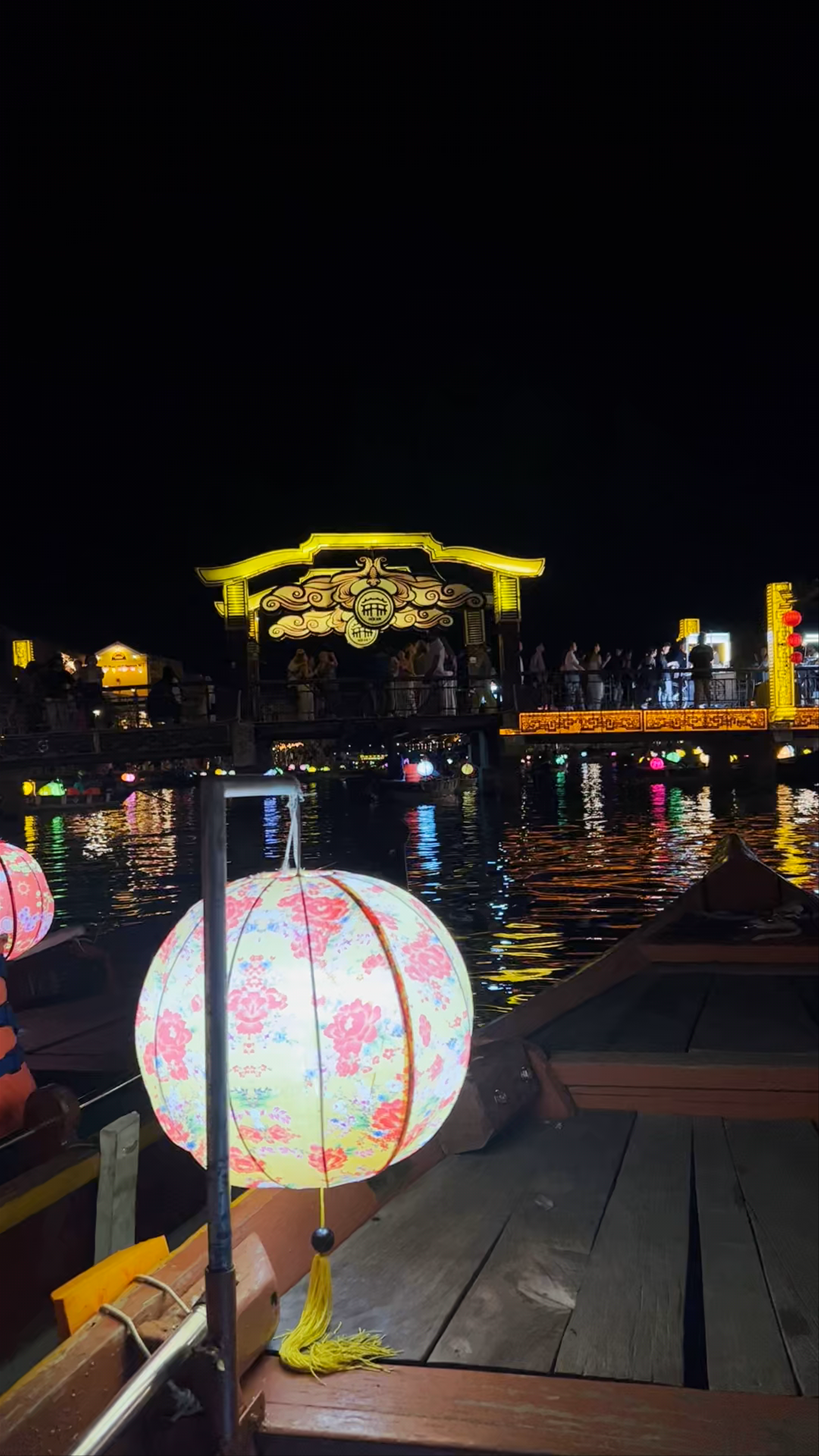 Hoi An Lantern Boat Tour at Night – Magical Riverside Experience