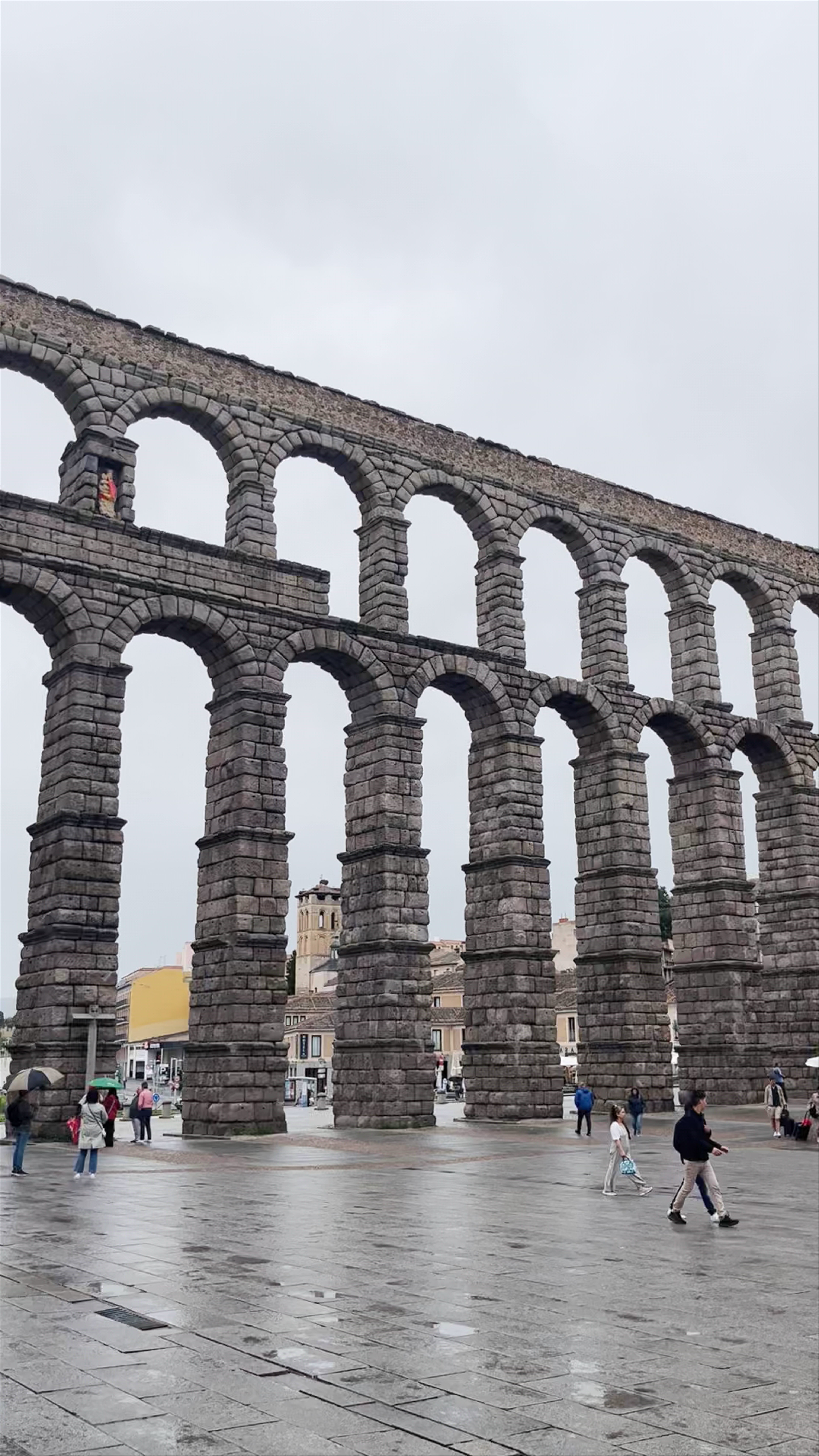 Acueducto de Segovia: Timeless Roman Engineering in Spain