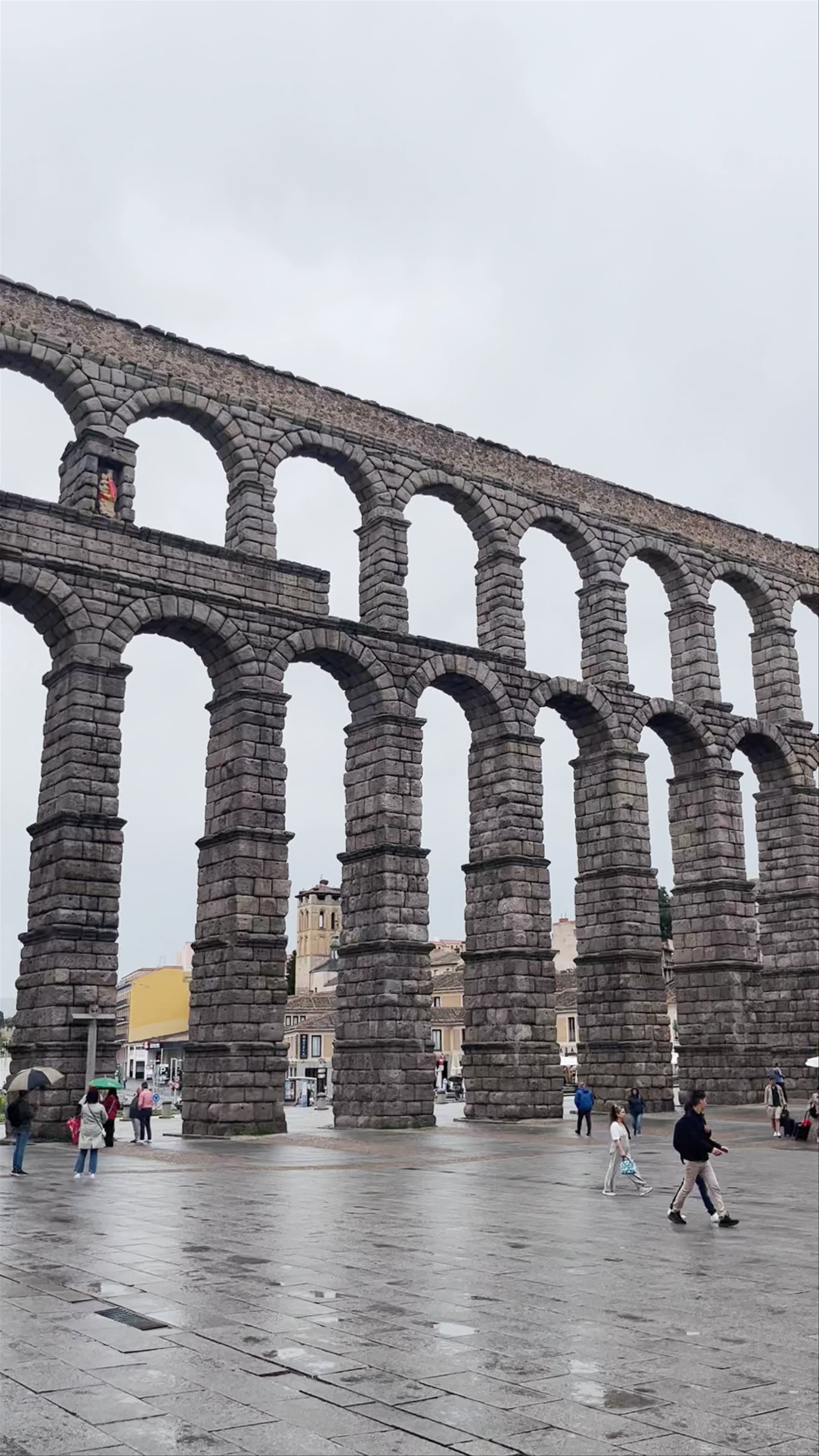 Acueducto de Segovia, Plaza Azoguejo