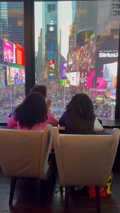 R LOUNGE AT TWO TIMES SQUARE - Updated July 2025 - 564 Photos & 385 ...