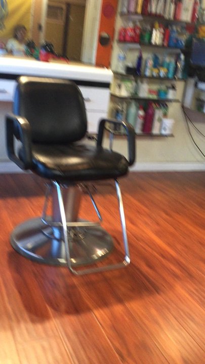 Clips N Cuts - Jenny is a great stylist!! - Hair Salons Near Me - San Jose, California
