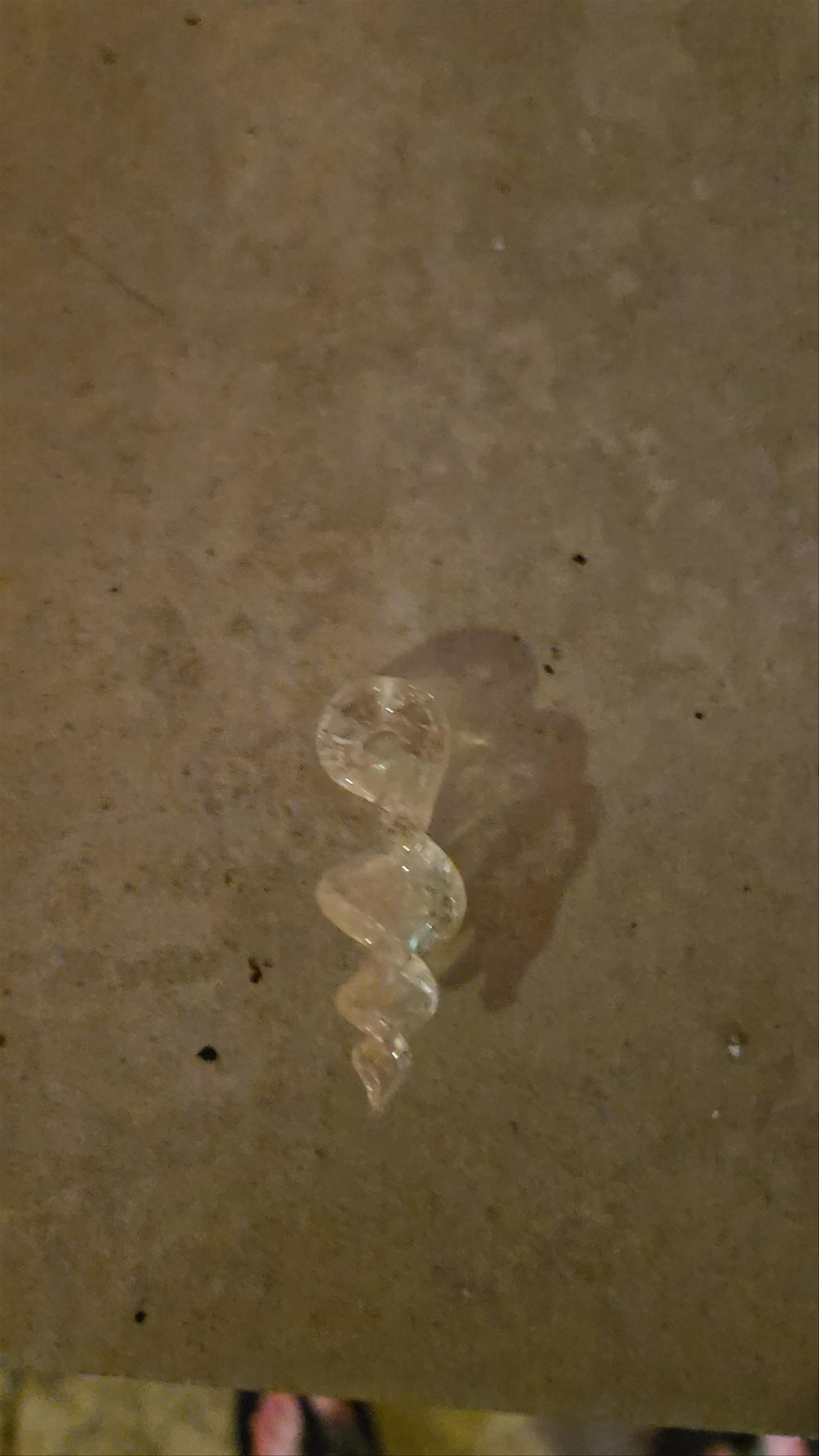 Preview pic of UV Twist Pendant