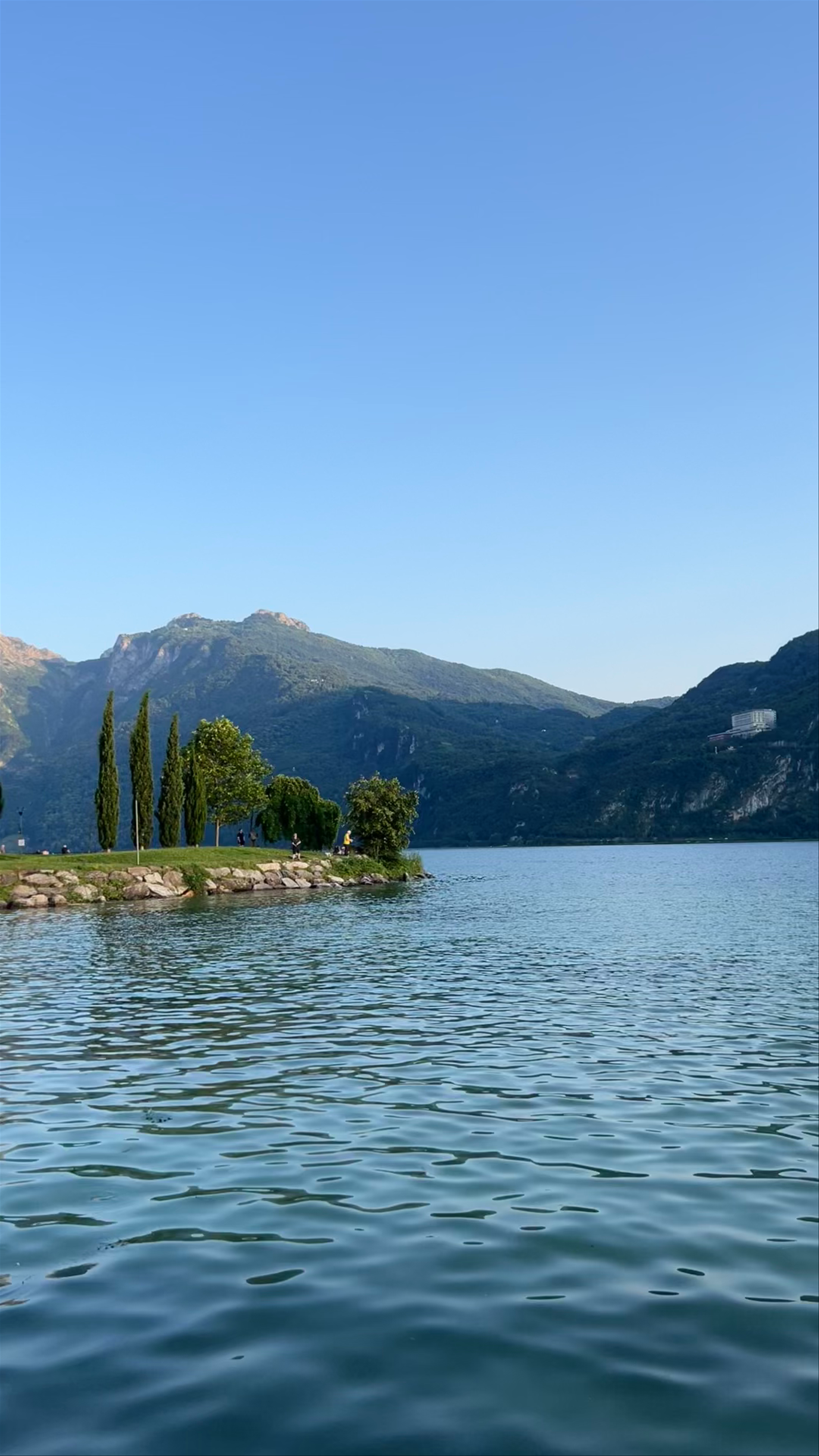 Lido Mandello del Lario