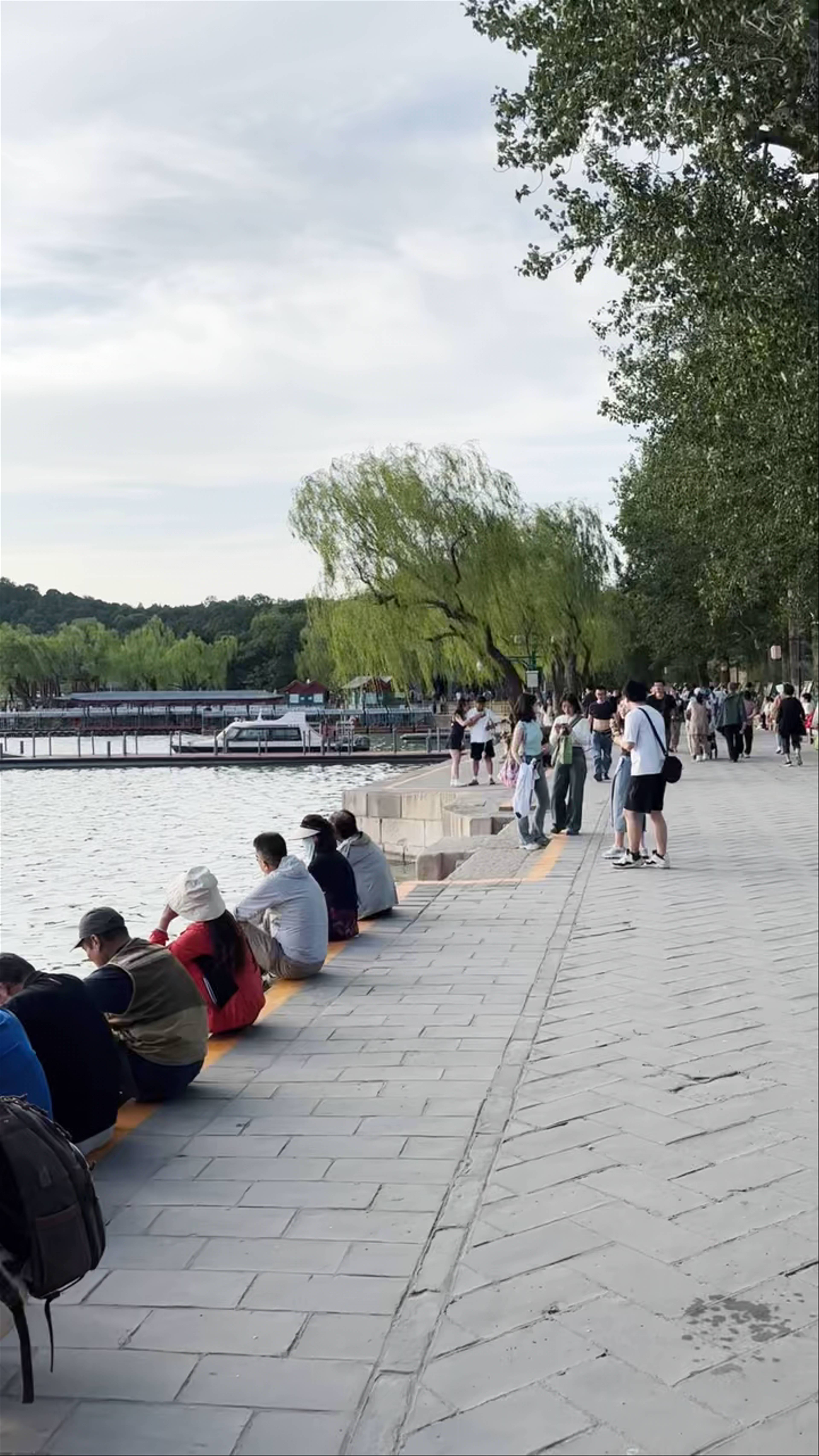 Kunming Lake