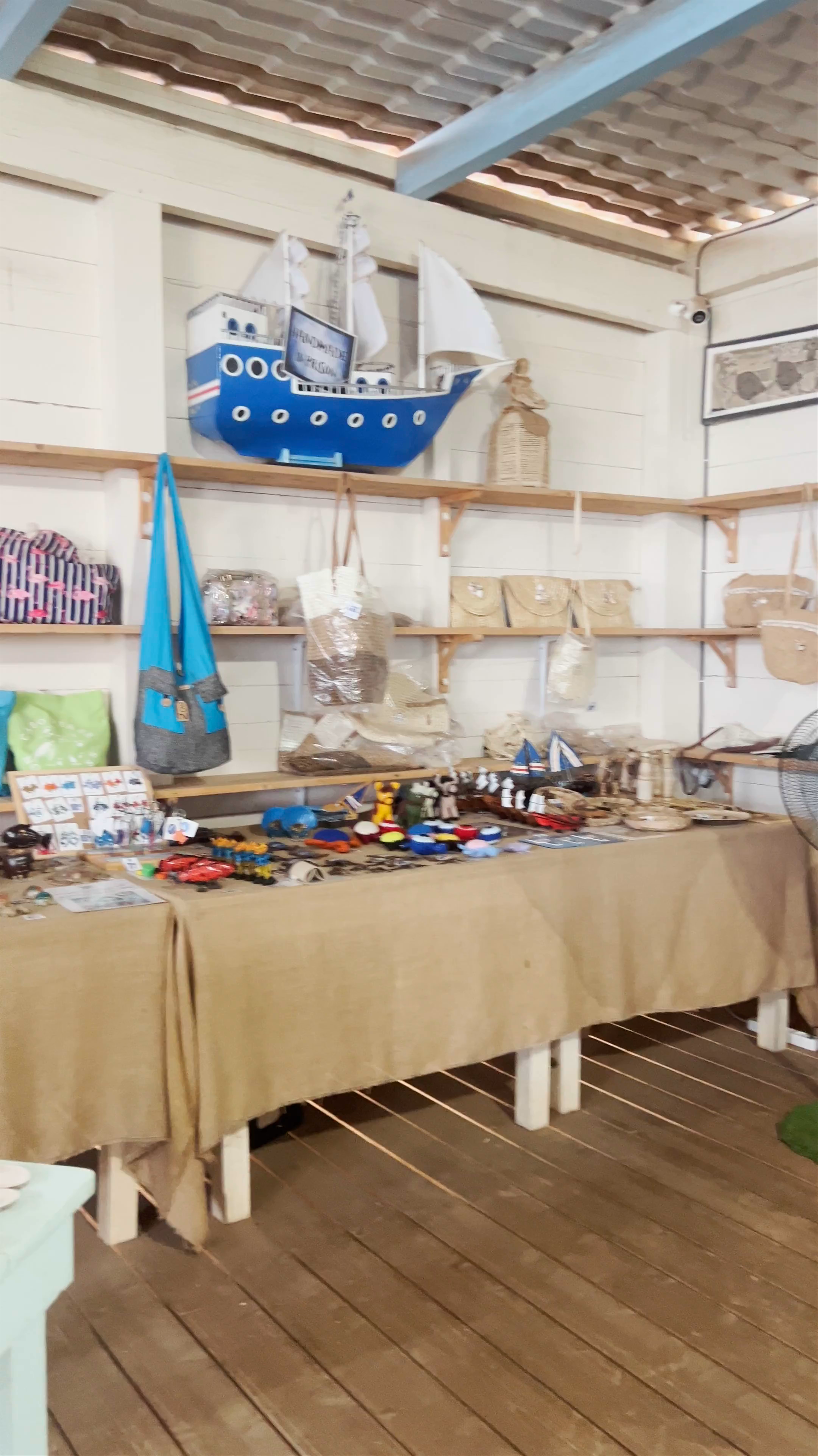 Buracona - Blue Eye Cave