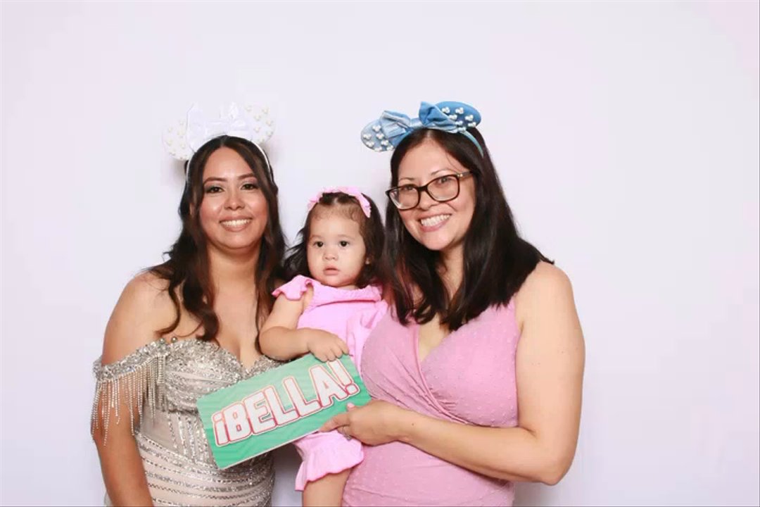Glamify Me Photobooth - Photo Booth Rentals Near Me