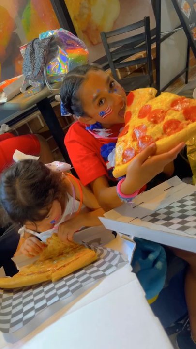 Papa Ray's Pizza & Wings - Pizza Near Me - Carol Stream, Illinois