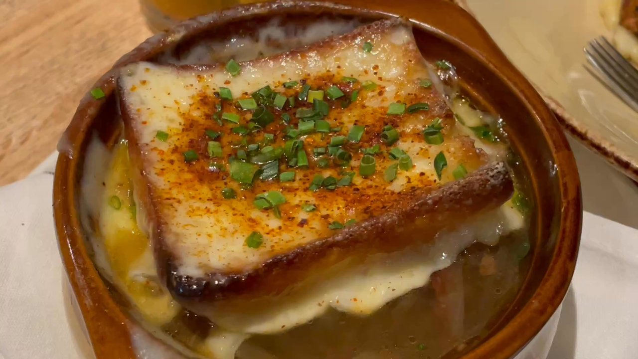 Showroom - French Onion Soup - New American Near Me - Frederick, Maryland