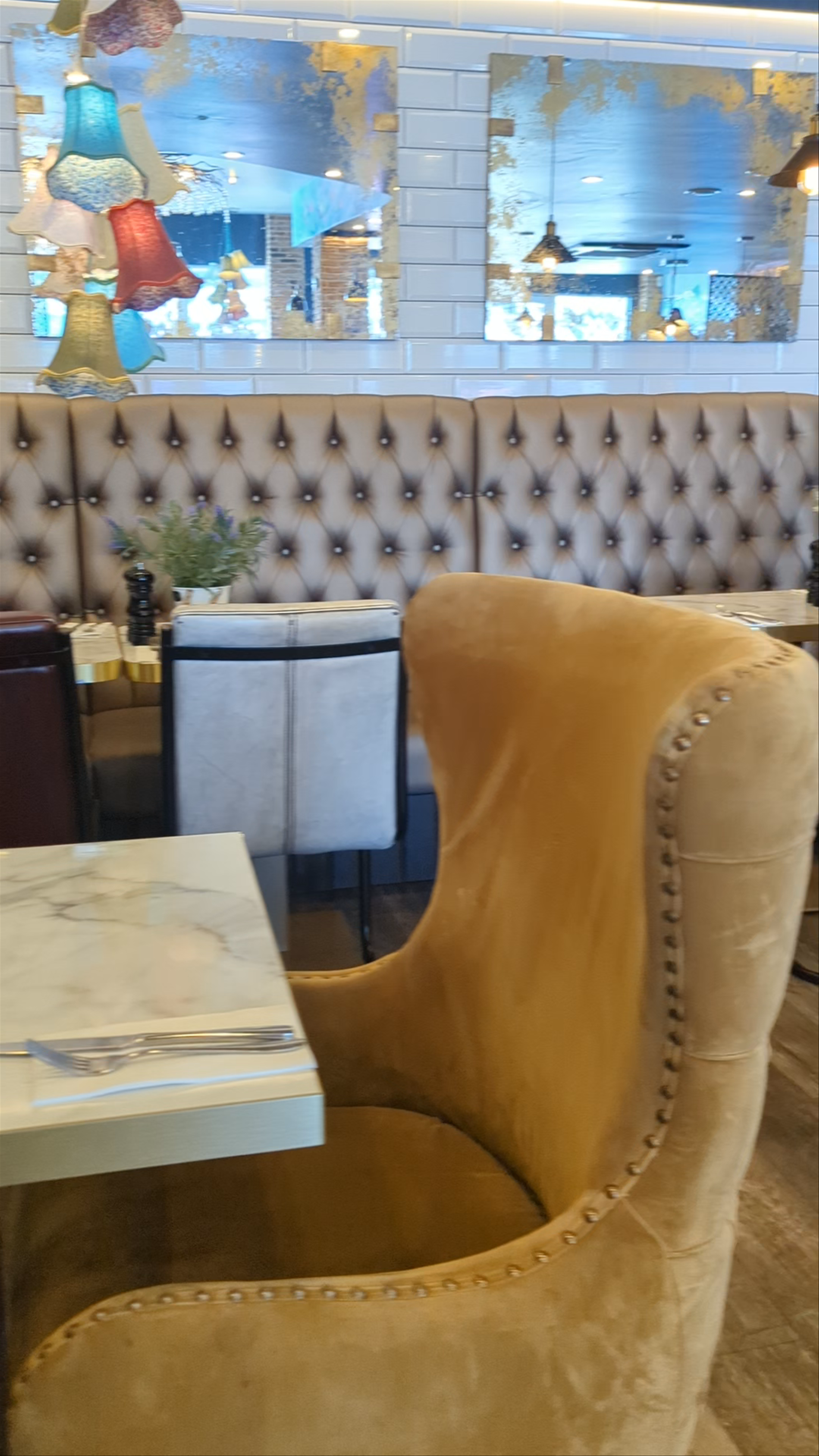 Cozy Interiors and Lively Atmosphere at The Prince William, Brixham