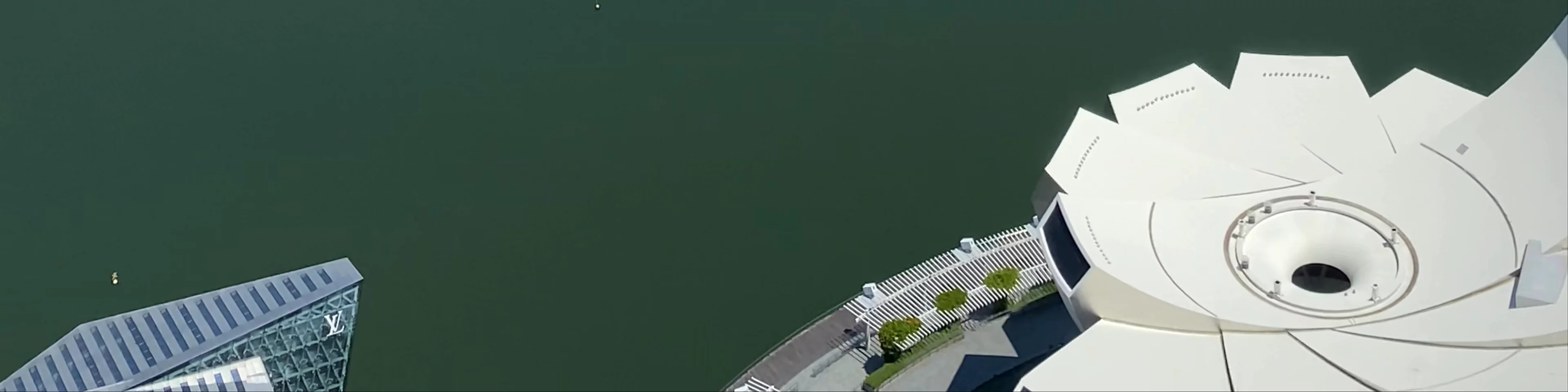 Bayfront Avenue