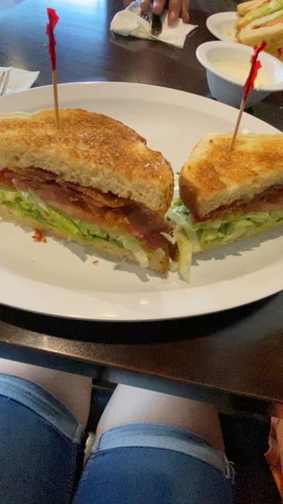 Landing Zone Cafe - American Near Me - Lake Elsinore, California