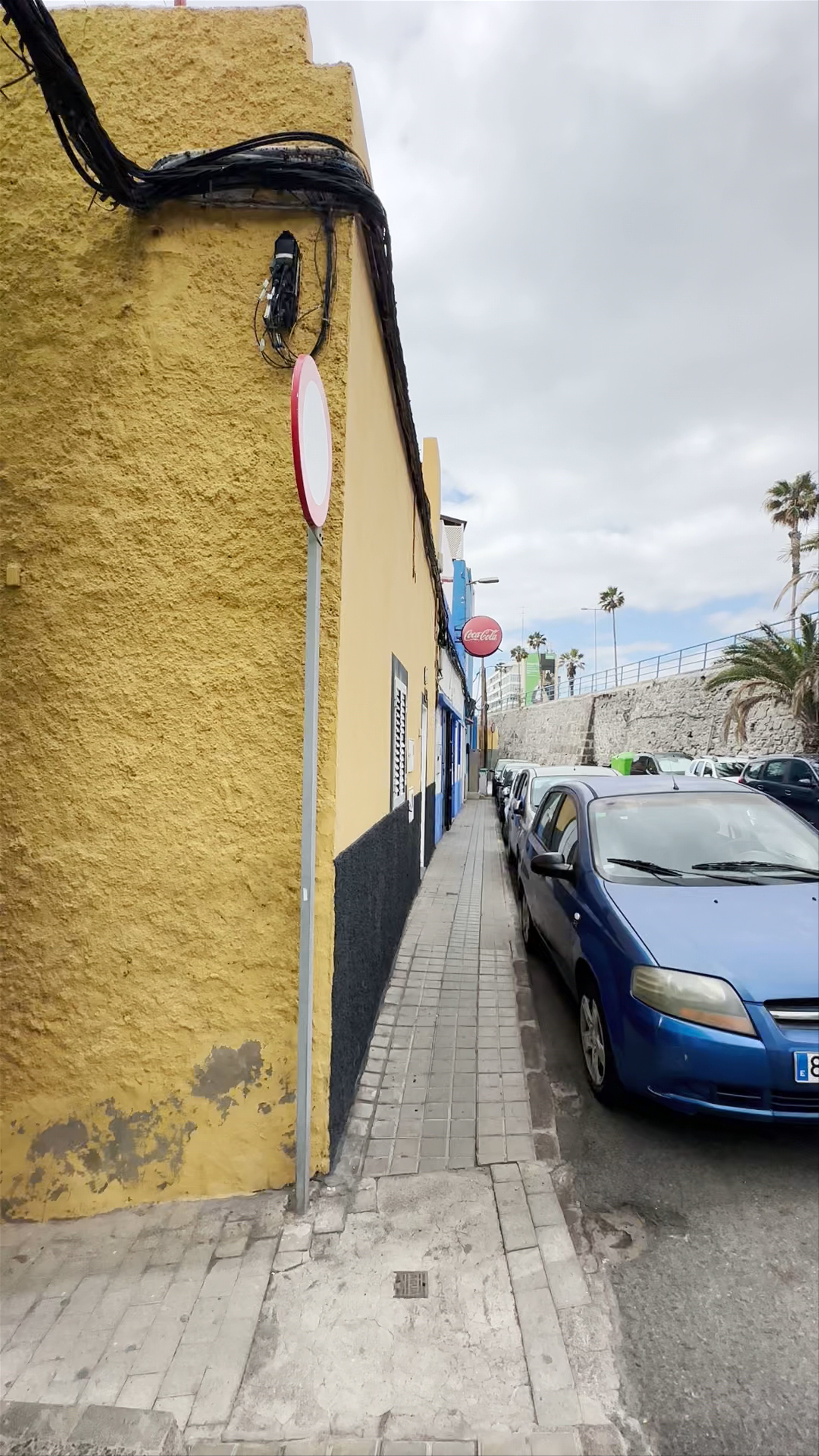 Exploring San Cristóbal Barrio: Hidden Alleyways of Las Palmas de Gran Canaria