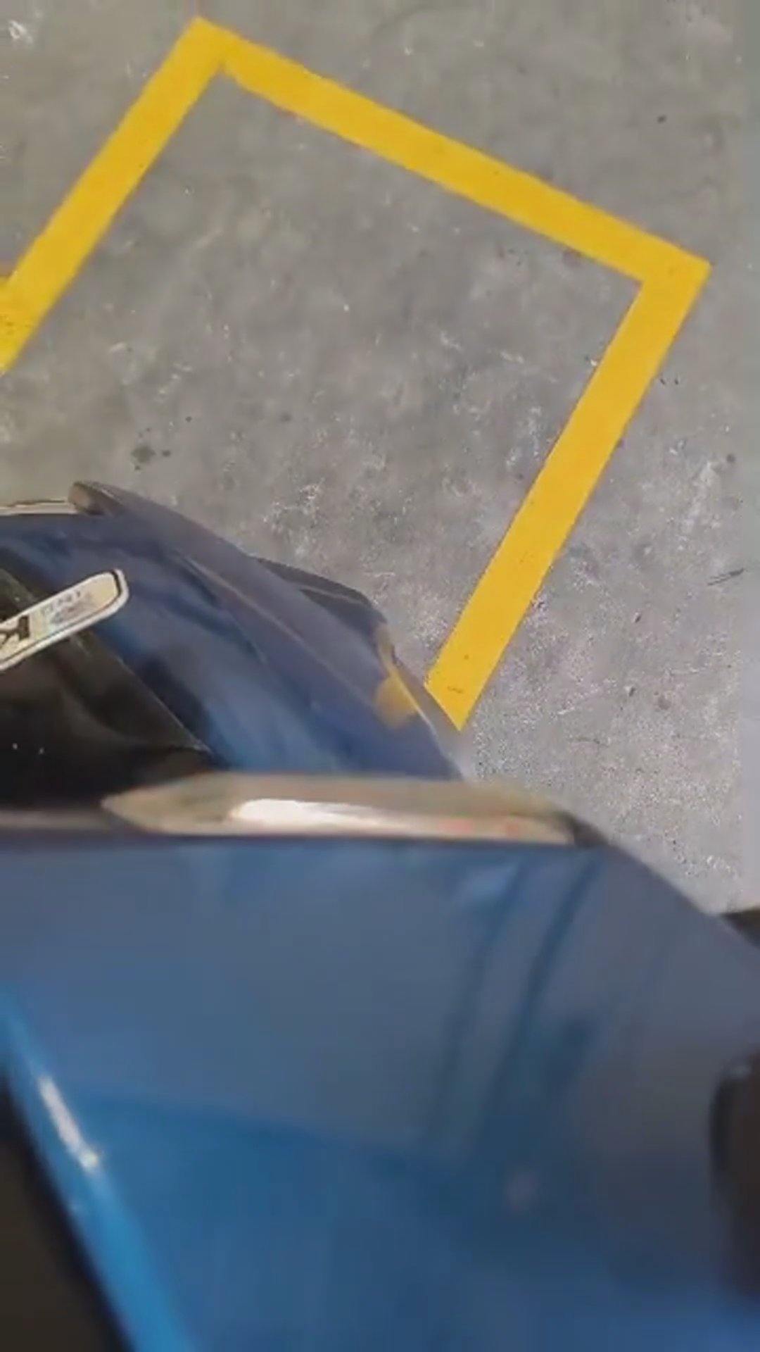 Walk-around video thumbnail