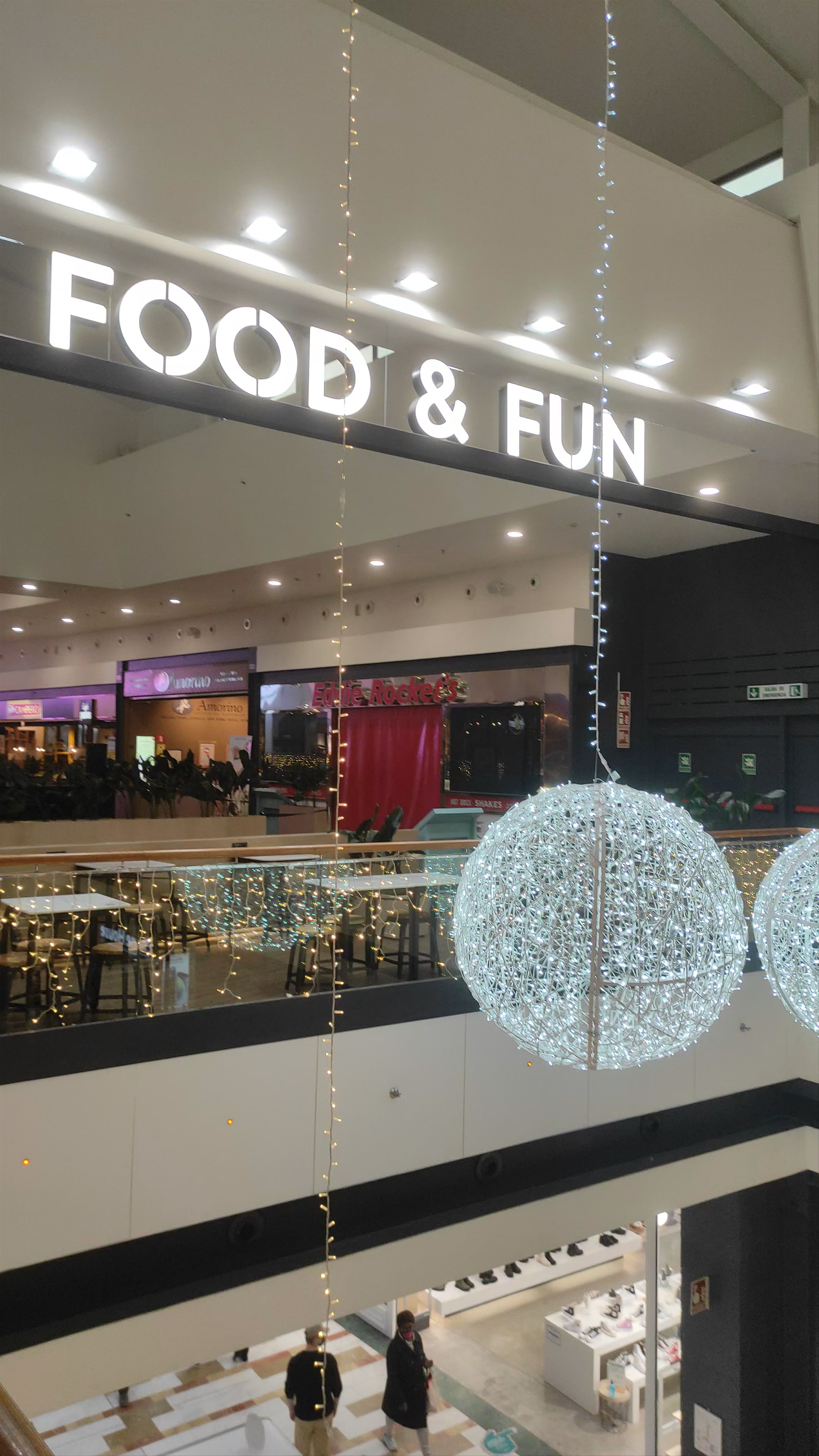 Portal de la Marina Shopping Center