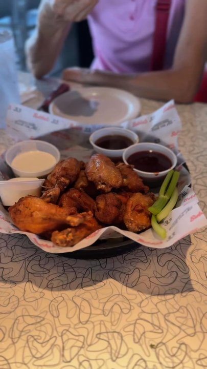 Bubba's 33 - Pizza Near Me - Clarksville, Indiana