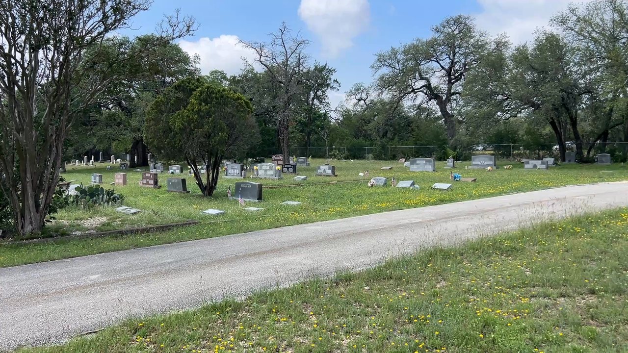 Live Oak Cemetery - Central overview - Funeral Services & Cemeteries Near Me - Manchaca, Texas