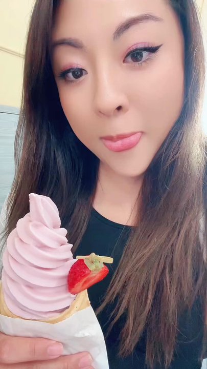 Snowtime - lol ignore what I was talking about focus on the ice cream only - Coffee & Tea Near Me - Phoenix, Arizona