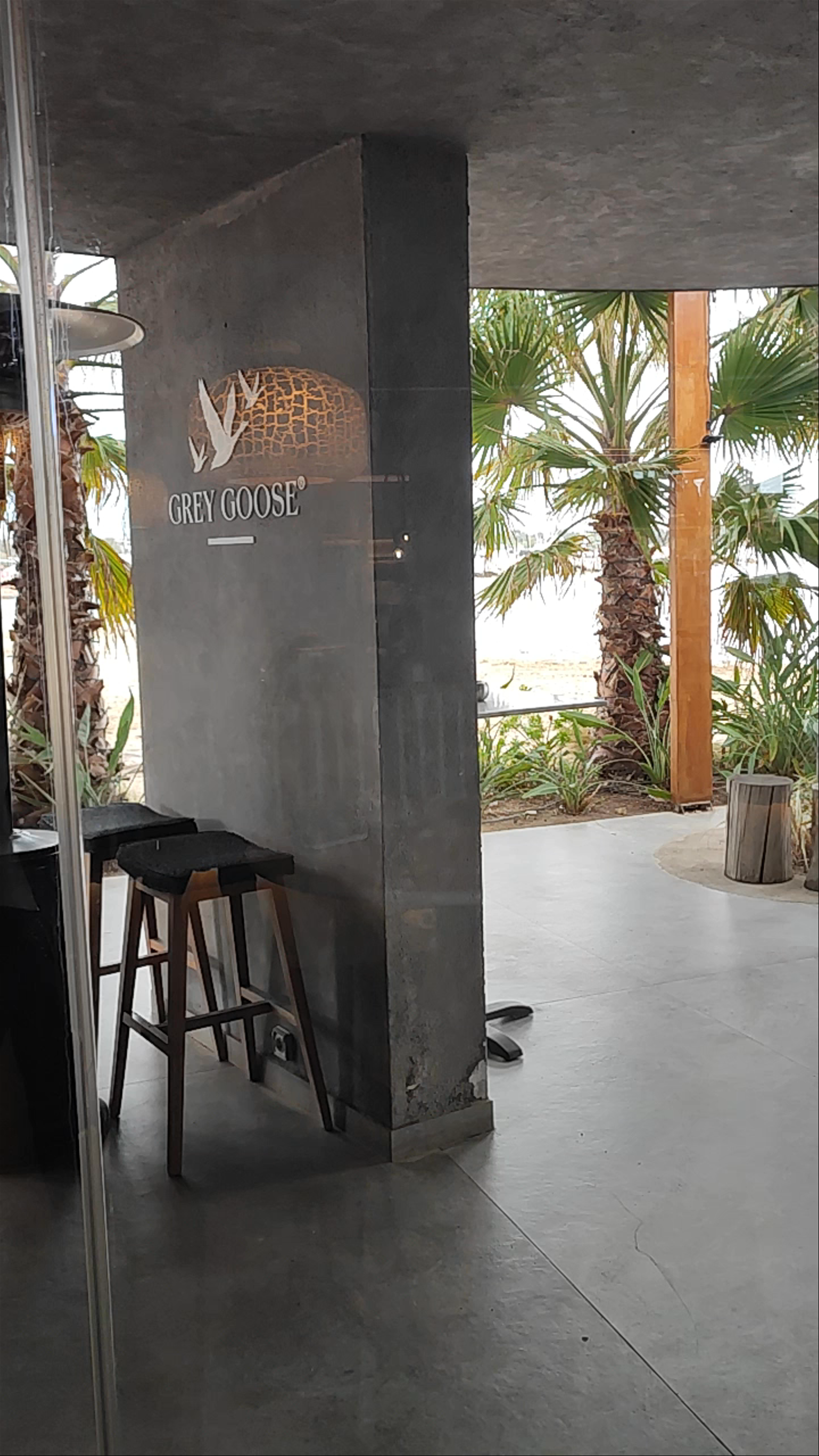 Caretta Athens: Modern Coastal Dining Experience in Glyfada