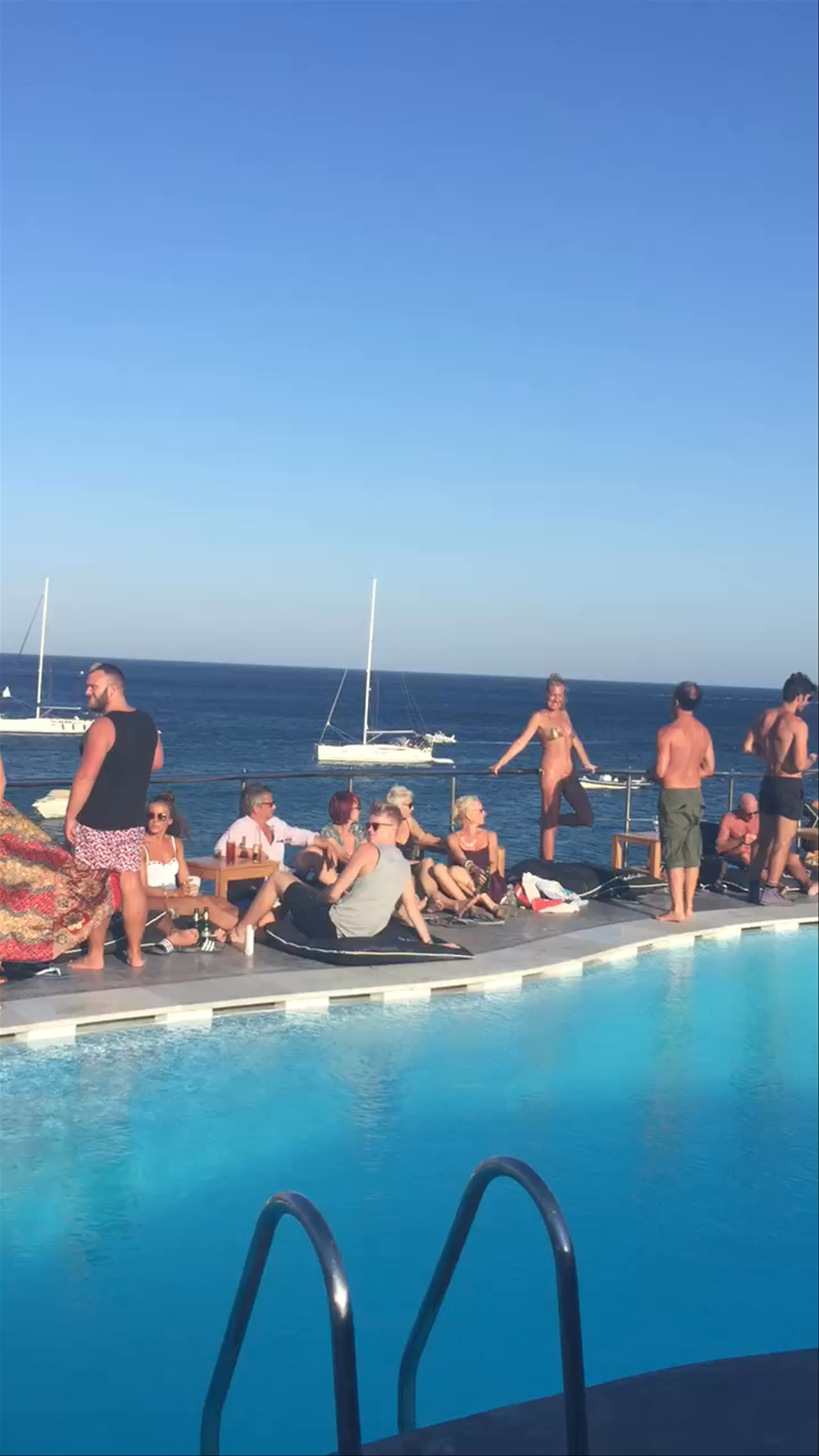 JackieO’ Pool Party: Sunset Vibes in Mykonos