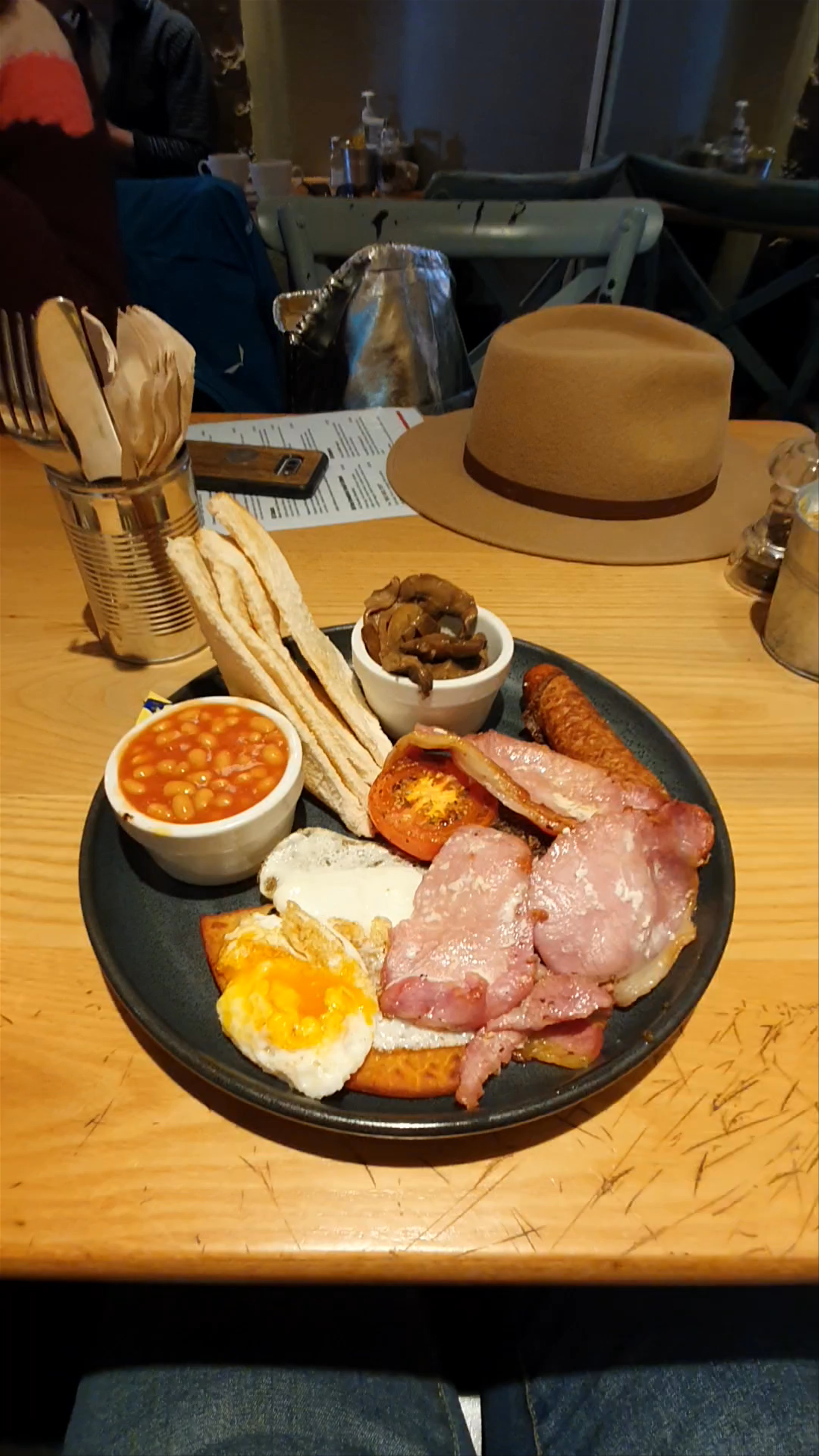 Classic Scottish Breakfast Experience at Southern Cross Cafe, Edinburgh