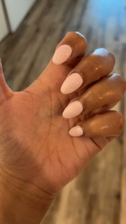 BE Chíc Nails - Nail Salons Near Me - Bellevue, Washington