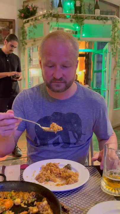 Avinyo 10 - ¡Matthew has a revelation with his first paella experience and praises The Almighty! - Mediterranean Near Me - Barcelona, B