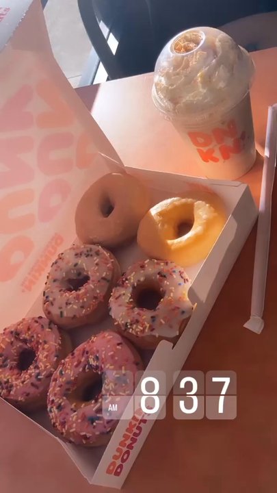 Dunkin' - Assorted 6 Donuts Pumpkin Spice Iced Latte - Donuts Near Me - Garland, Texas
