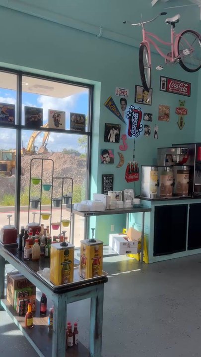 Burger Fresh - Interior vibes - Burgers Near Me - Humble, Texas