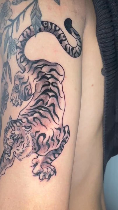 American Body Art - Tatouage tigre - Tattoo Near Me - Paris, 75