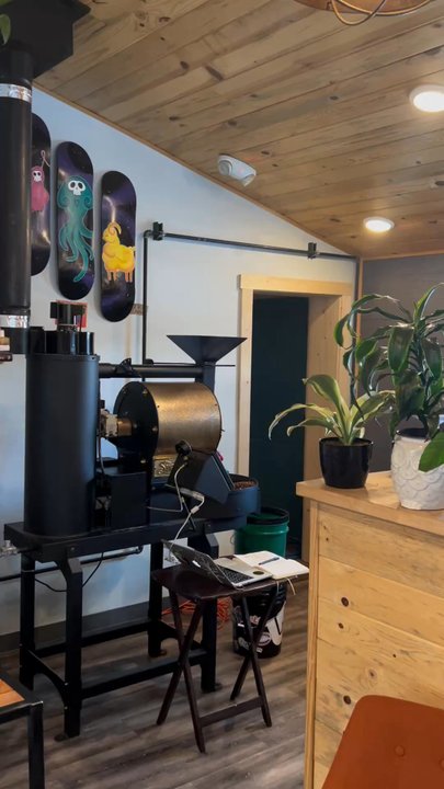 Moon Frog Coffee - Cozy and welcoming - Coffee & Tea Near Me - Winter Park, Colorado