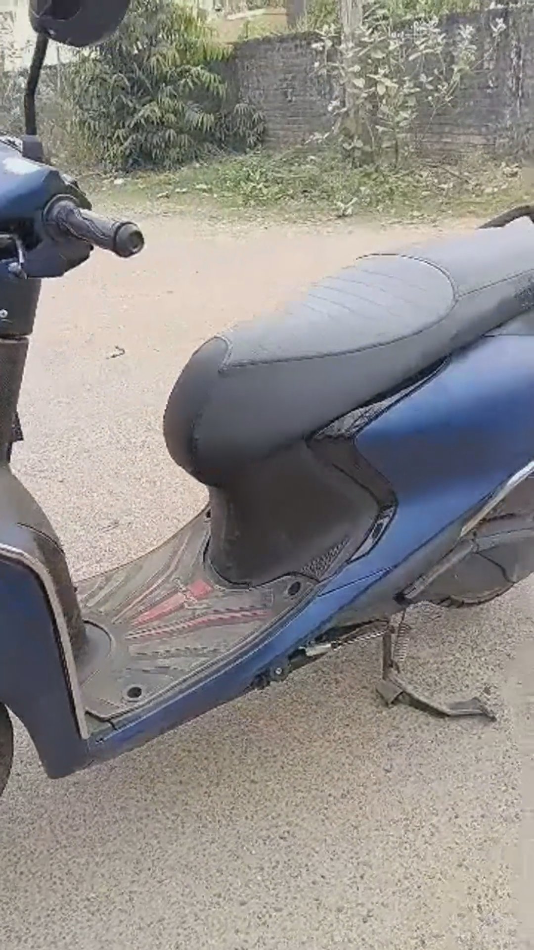 Walk-around video thumbnail