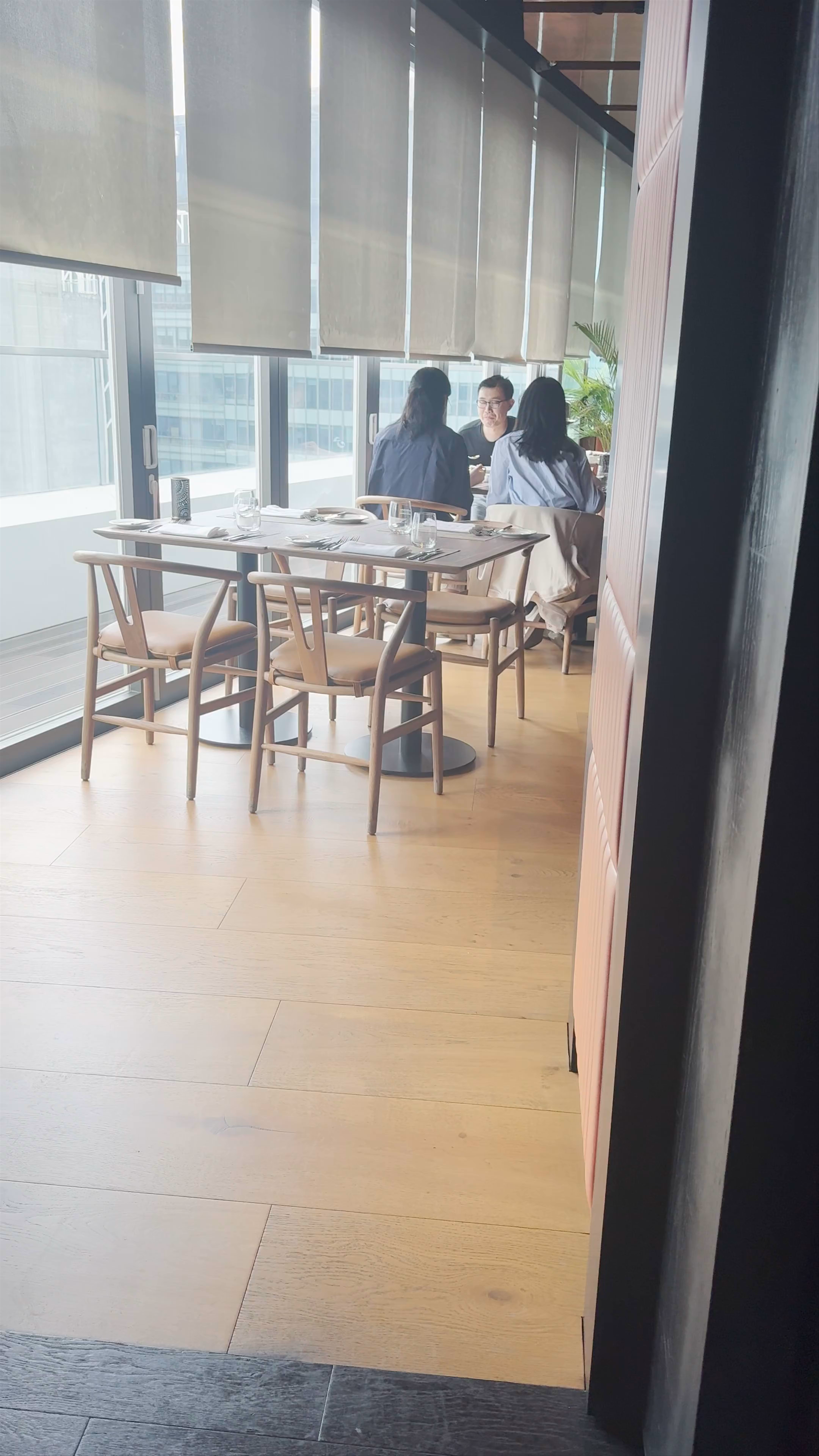 OMAROO Grill & Rooftop Bar