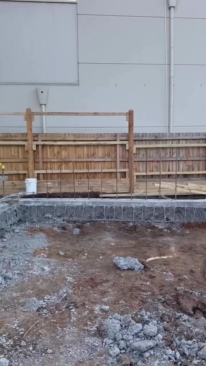 Toorak: 140 m premium feature fence