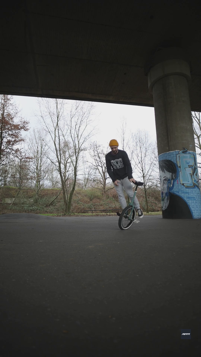 riu submission: backroll-outsideroll-backroll